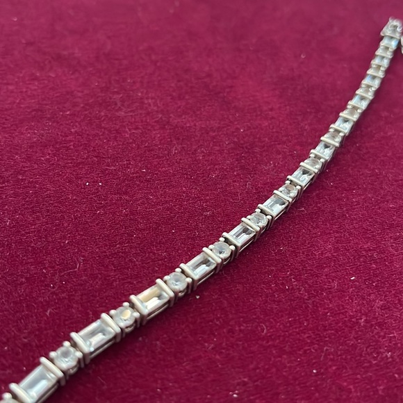 Gorgeous sterling and rhinestone tennis bracelet.  7 1/4” length. - Picture 7 of 7